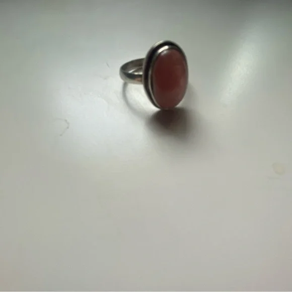 Elegant Pink Stone Silver Ring - Picture 3 of 3